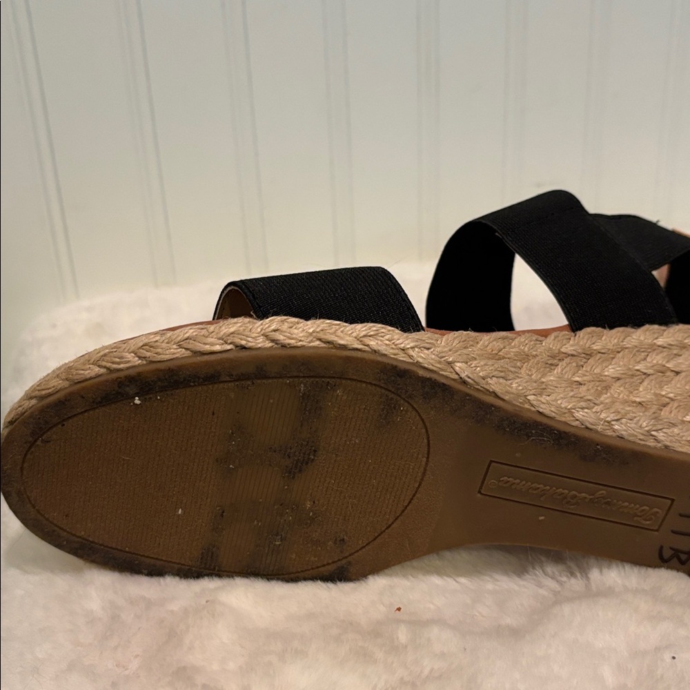 Tommy Bahama Black and Tan Wedge Sandals Size 10 - Picture 4 of 4